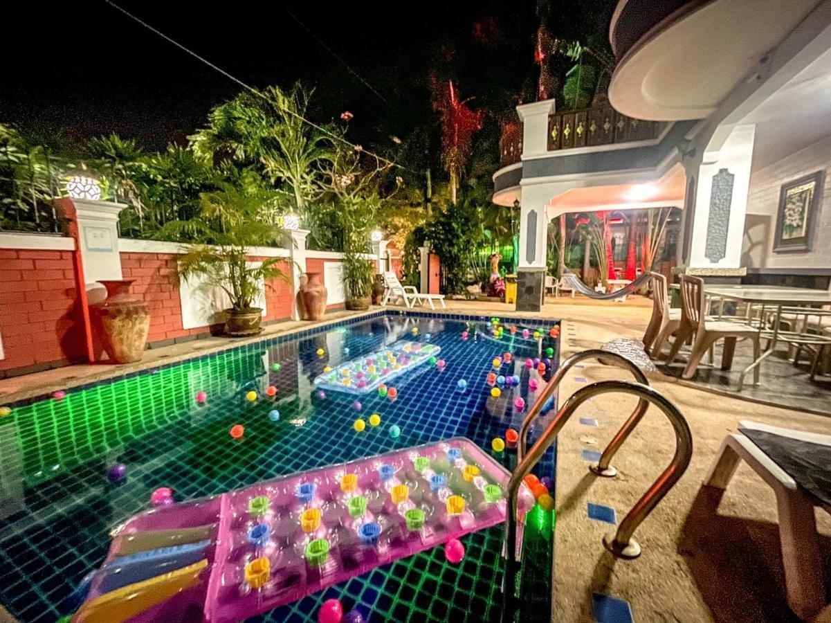 Madee Villa - Pattaya Holiday House Walking Street 6 Bedrooms Luaran gambar